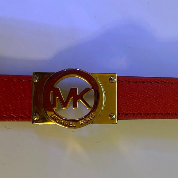 MICHAEL KORS FULTON RED LEATHER BRACELET WITH MK LOGO - Picture 2 of 4
